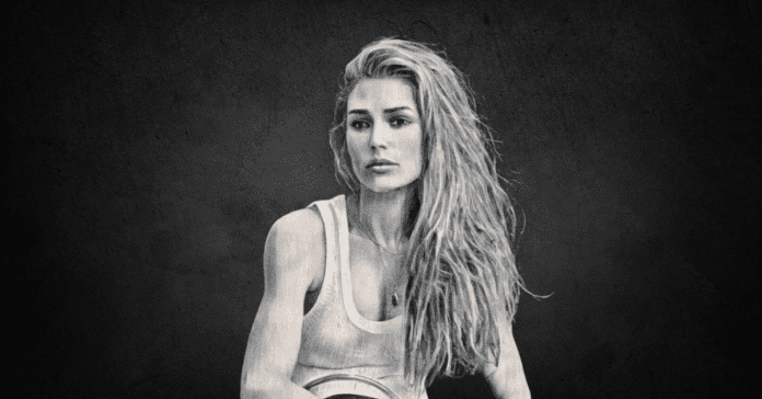 How much do you make as a model for Victoria's Secret? For example, Doutzen Kroes?