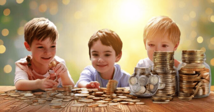 Best Money Lessons for kids: Teach them Young